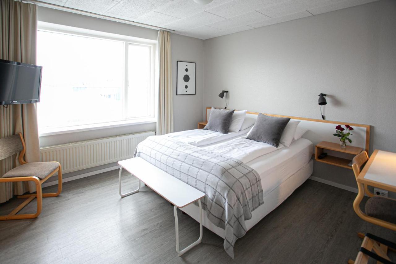 Hotel Northurland Akureyri Bagian luar foto